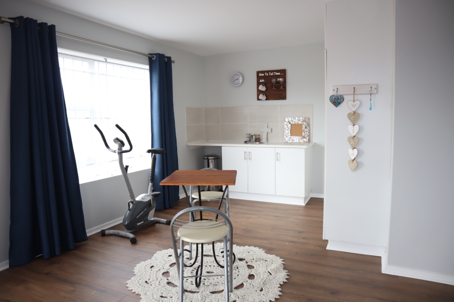 3 Bedroom Property for Sale in Wavecrest Eastern Cape